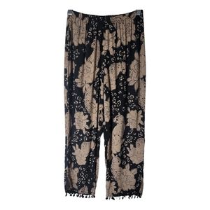 Caribou New York black tan floral  high waisted crop pants size small